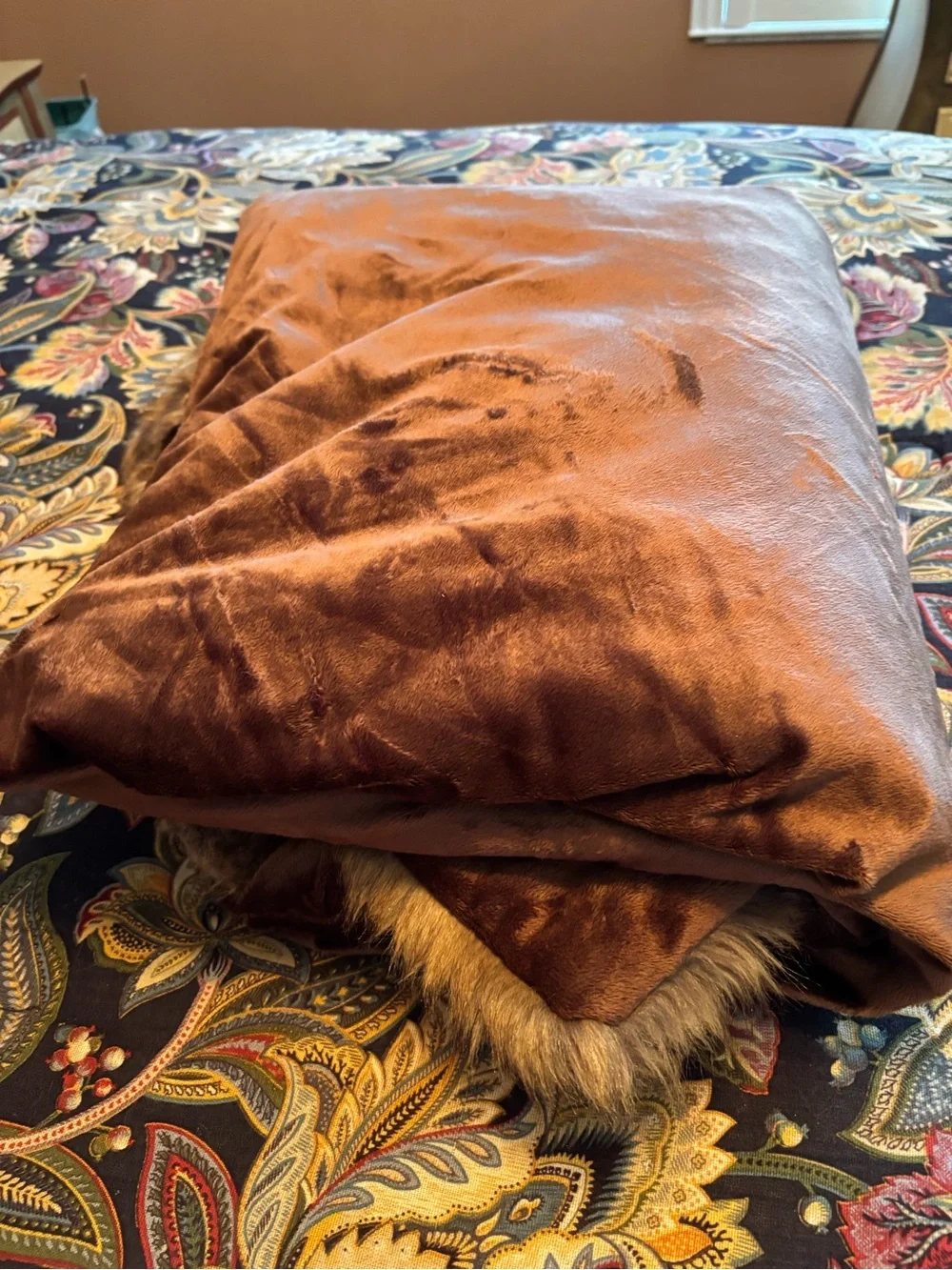 Fabulous Luxury Faux Mink Fur w Velvet Lining Throw Blanket 60” x 55”